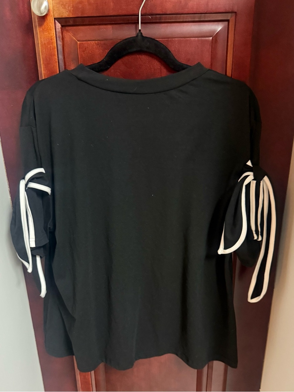 EUC Boutique brand Black Tie Sleeve Top with White Contrast Trim 0XL
